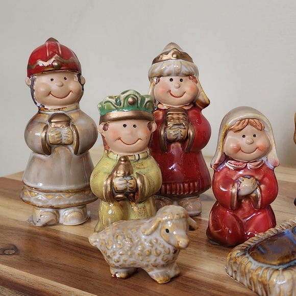 11 PCS Classic Nativity Scene Set Christmas Decor - Picture 3 of 14